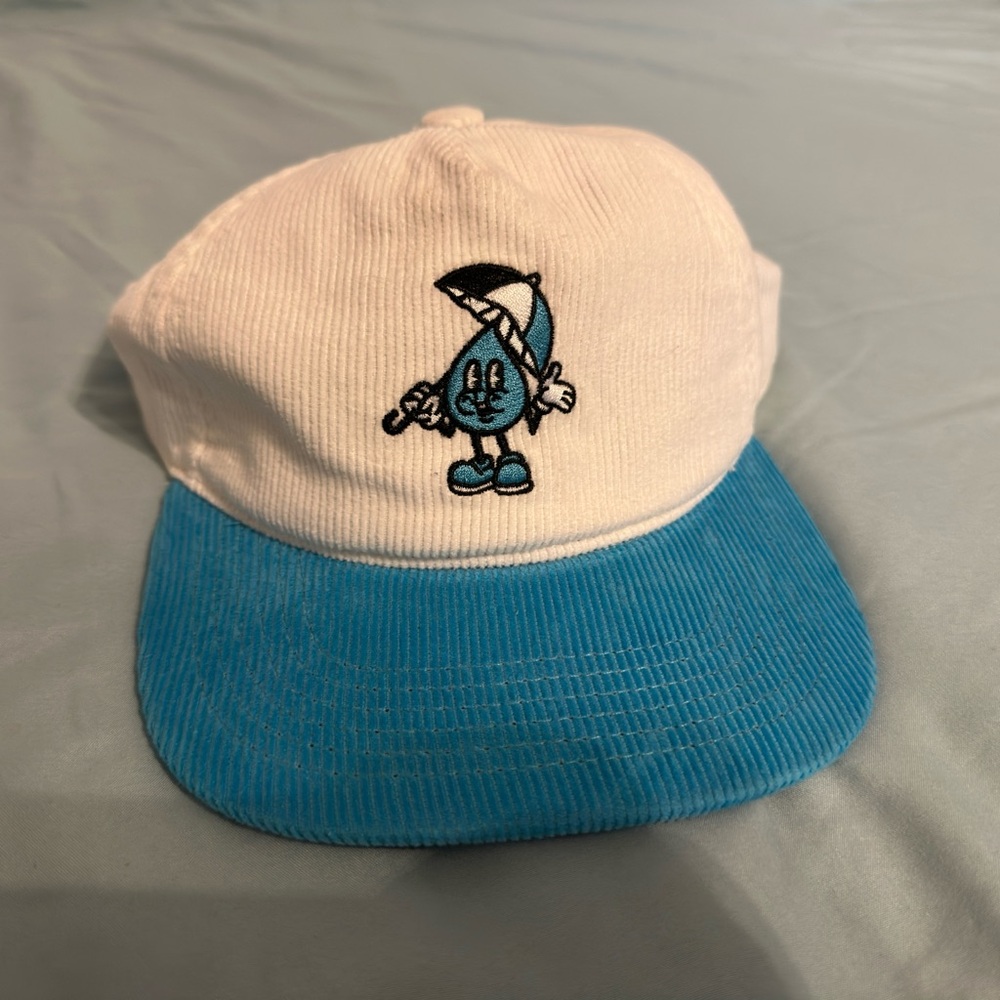 Moist Critical Tear Drop Corduroy Hat